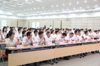 辉煌集团举行《标准化接待服务礼仪培训》提升专业素养！